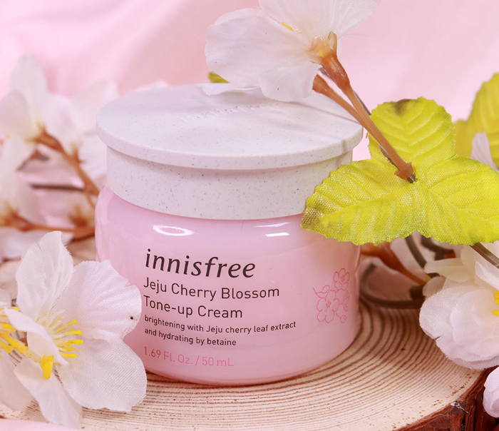 Innisfree Cherry Blossom Tone Up Cream 