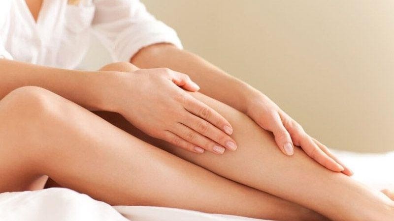7 cách trị sẹo thâm ở chân dành cho các nàng
