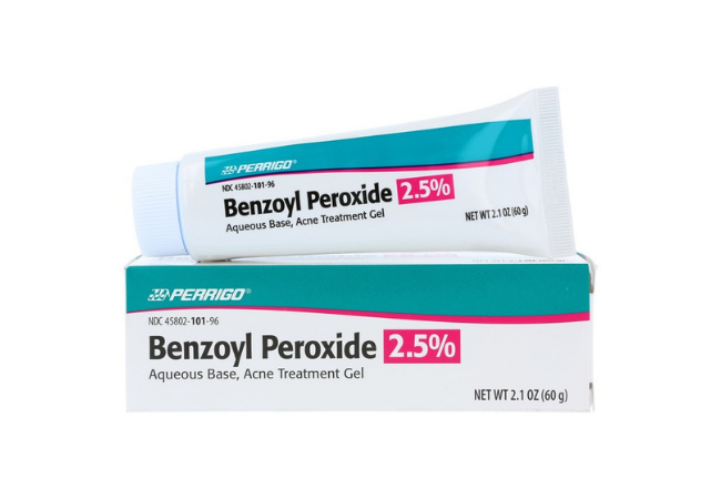 Trị mụn ở cằm bằng Benzoyl Peroxide